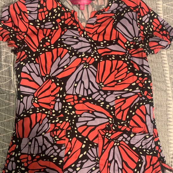 Butterfly scrub top! - Picture 2 of 2